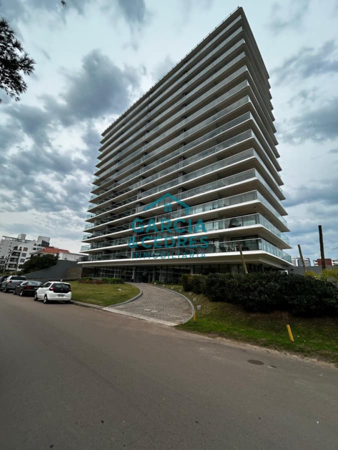 Torre Chronos Apto de 1 dorm, y medio - Parada 6 - Punta del Este