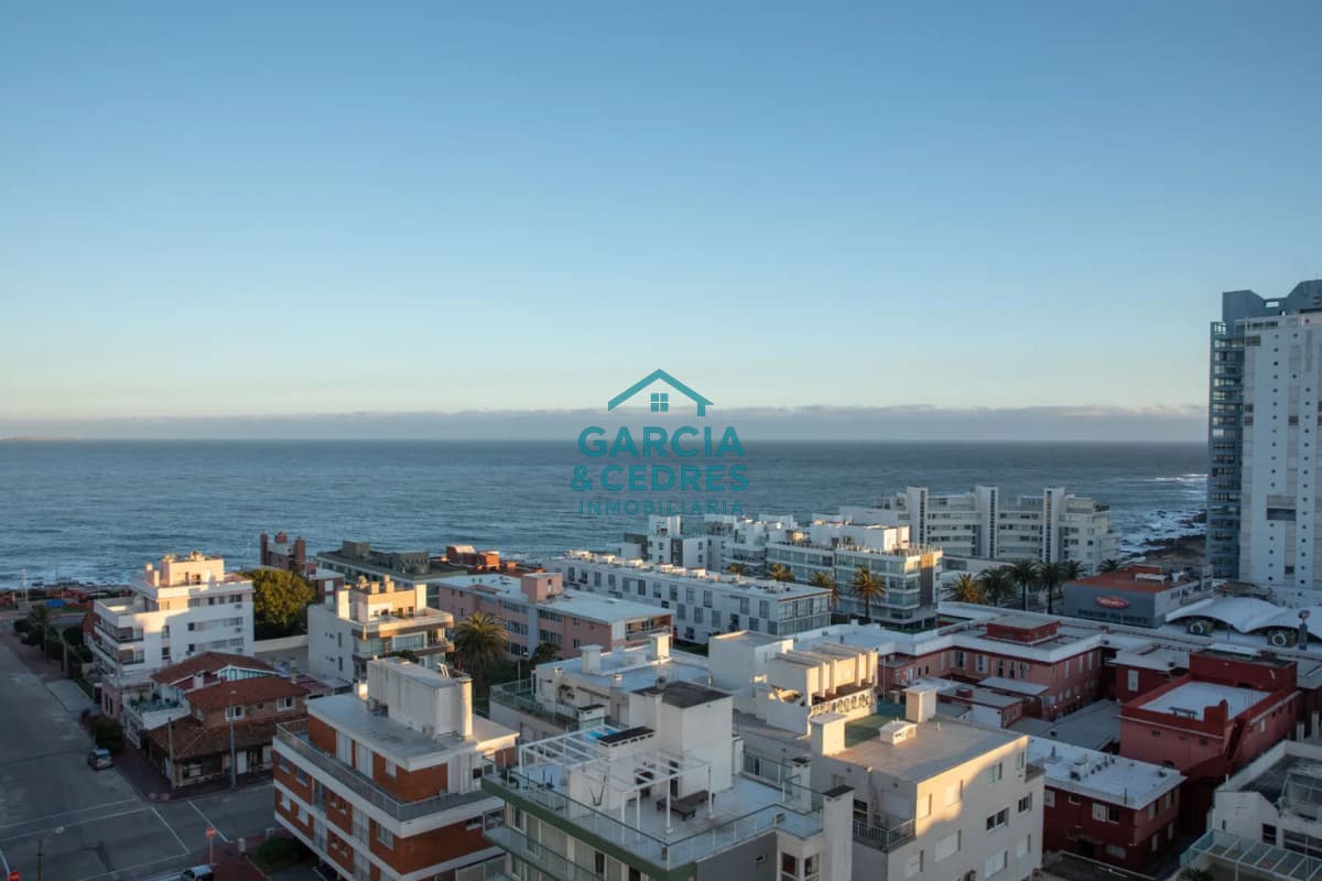 Alquiler anual - Apartamento de 2 Dormitorios Reciclado en Bahia Palace