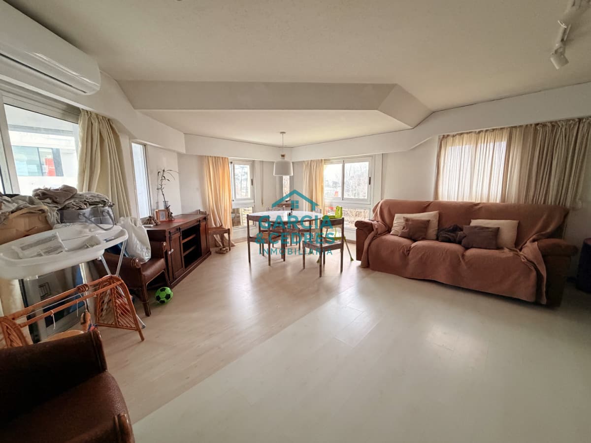 EDIFICIO FONTAINBLEAU APTO DE 3 DORM + 2 BAÑOS