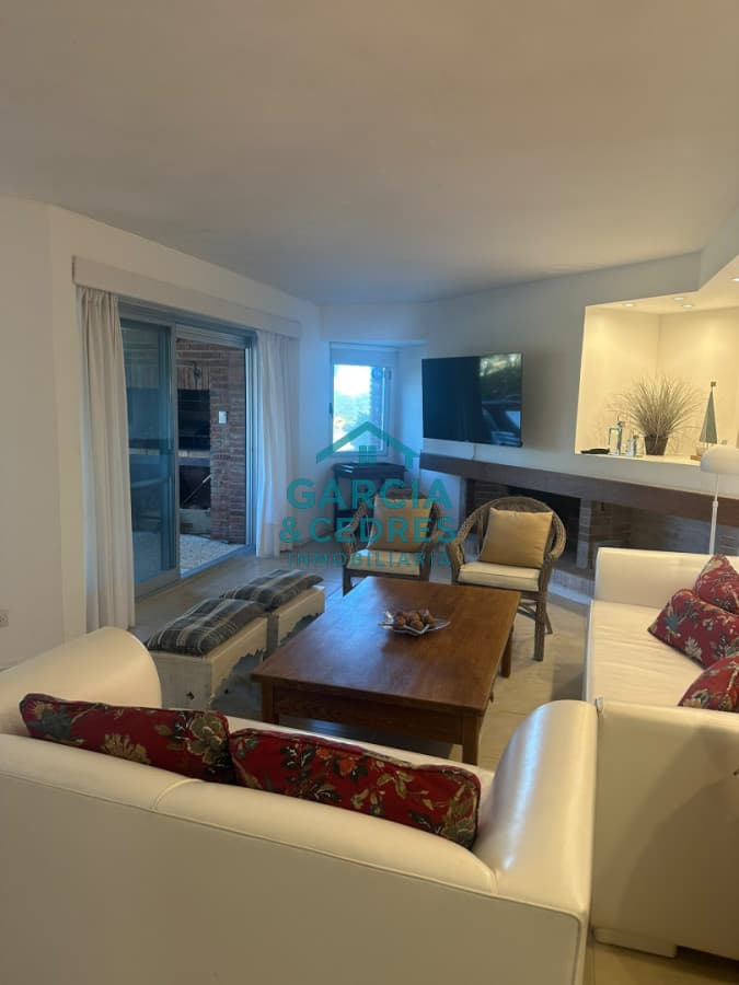 Gran departamento 4 dorm + 3 baños en Casa de Mar, parada 29 de la Brava