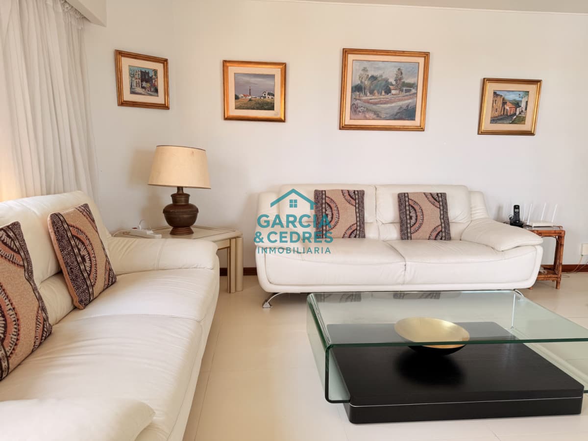 Apartamento de 3 dormitorios en Edificio Fontainebleau - Punta del Este