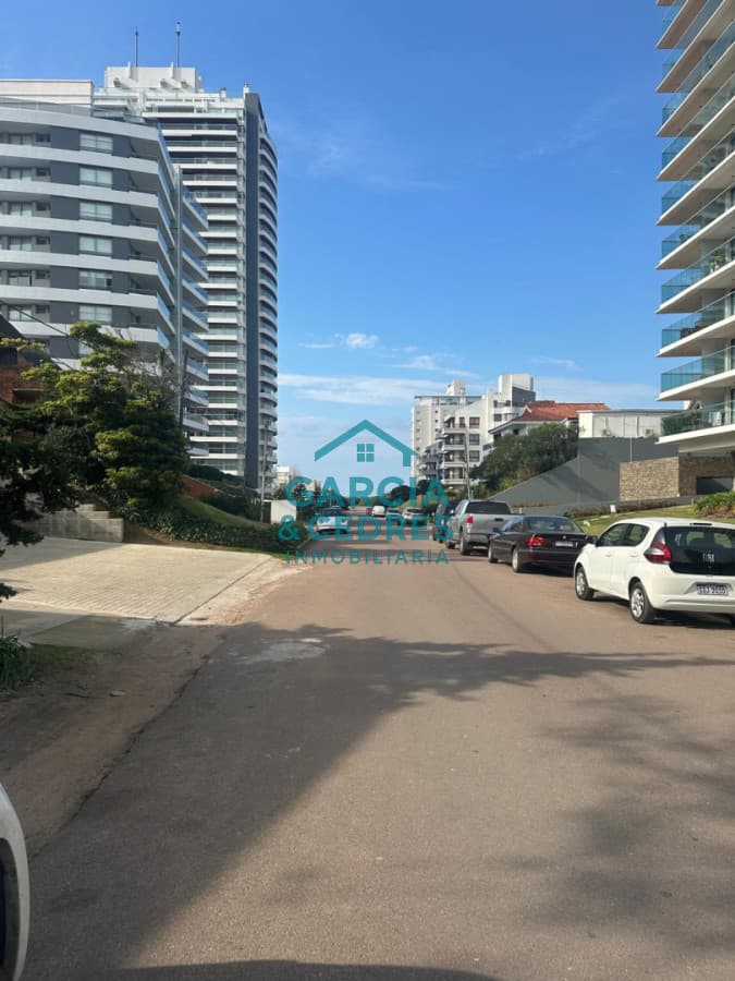 Torre Chronos Apto de 1 dorm, y medio - Parada 6 - Punta del Este