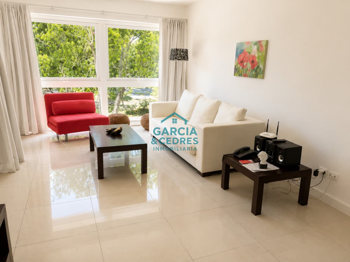 Apartamento con excelente renta en Green Park, Solanas