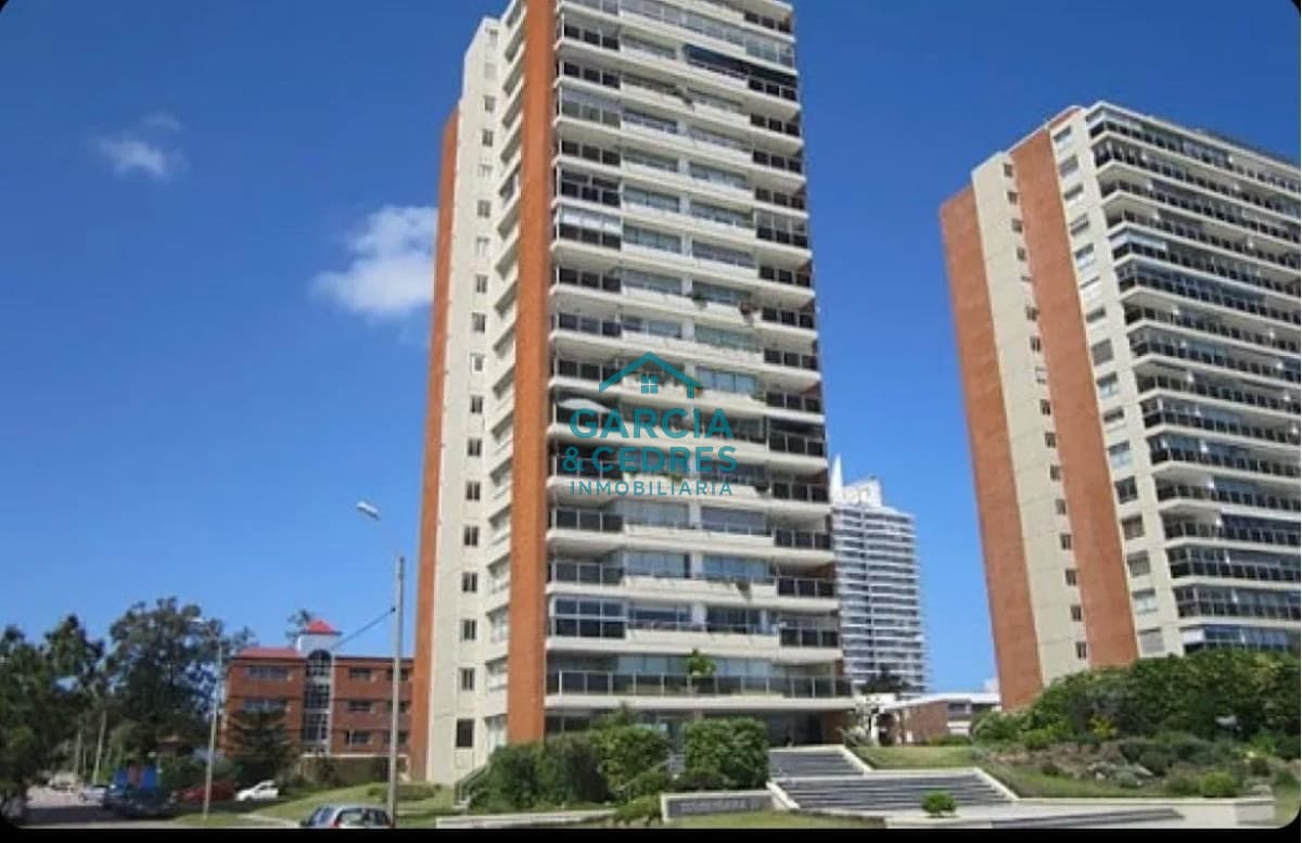 APARTAMENTO DE 3 DORM+ SERVICIO Y 3 BAÑOS EN TEQUENDAMA II