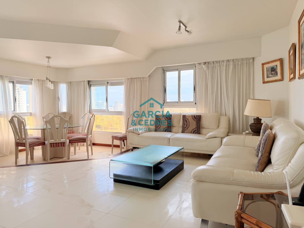 Apartamento de 3 dormitorios en Edificio Fontainebleau - Punta del Este