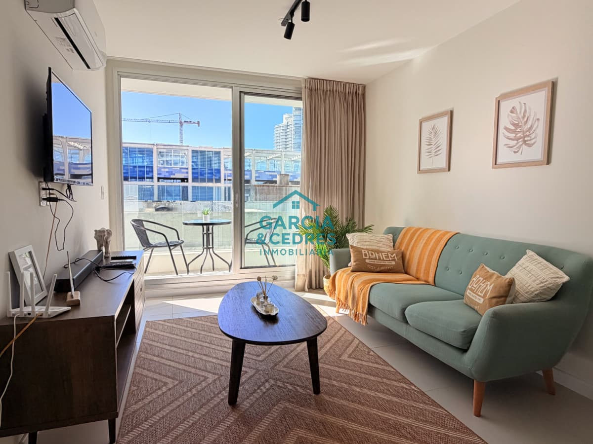 Apartamento de 1 dormitorio en Playa Mansa - Parada 4