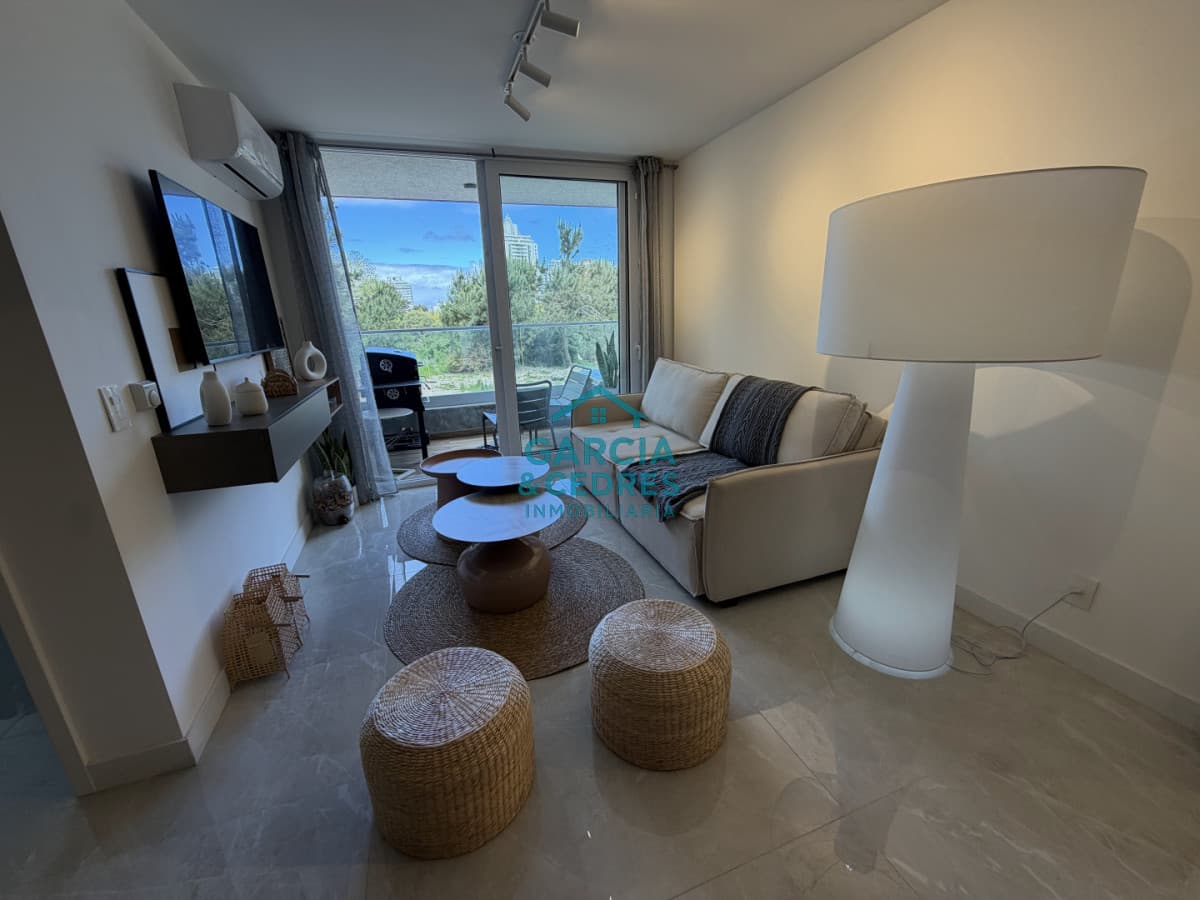 Apartamento de 1 dormitorio y medio - Edificio View II, Punta del Este