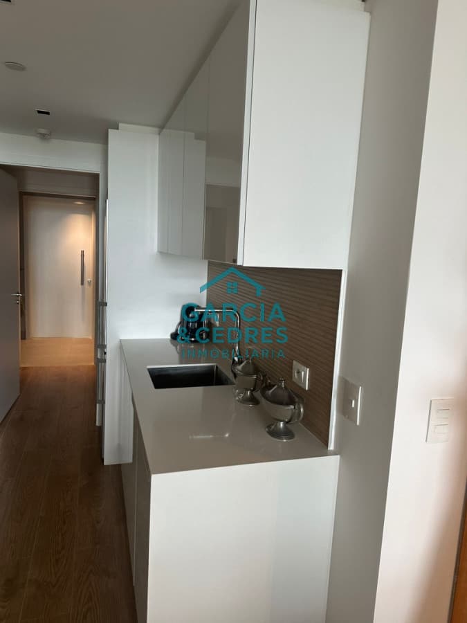 APARTAMENTO EN TORRE TRUMP DE 1 DORMITORIO Y 2 BAÑOS