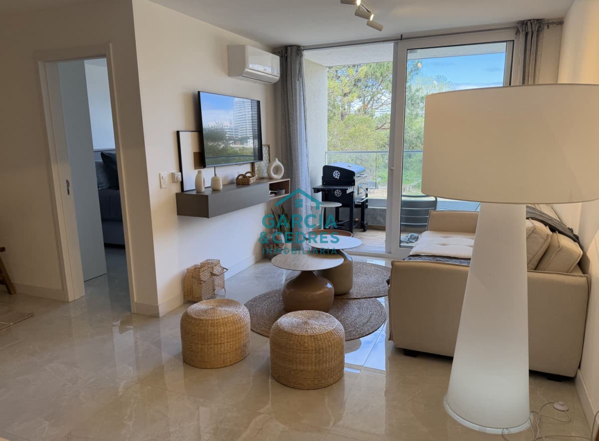 Apartamento de 1 dormitorio y medio - Edificio View II, Punta del Este