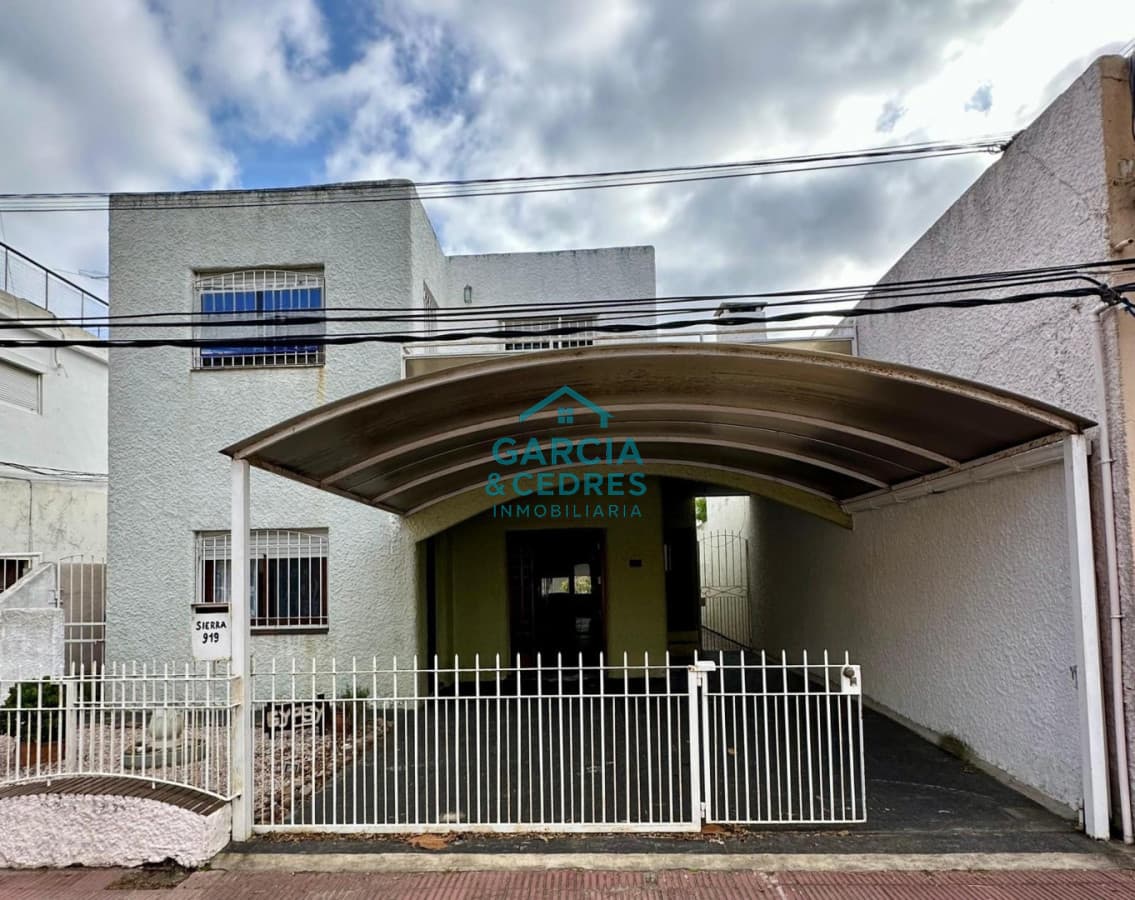 Hermosa casa en Piriapolis a 150 m del Mar