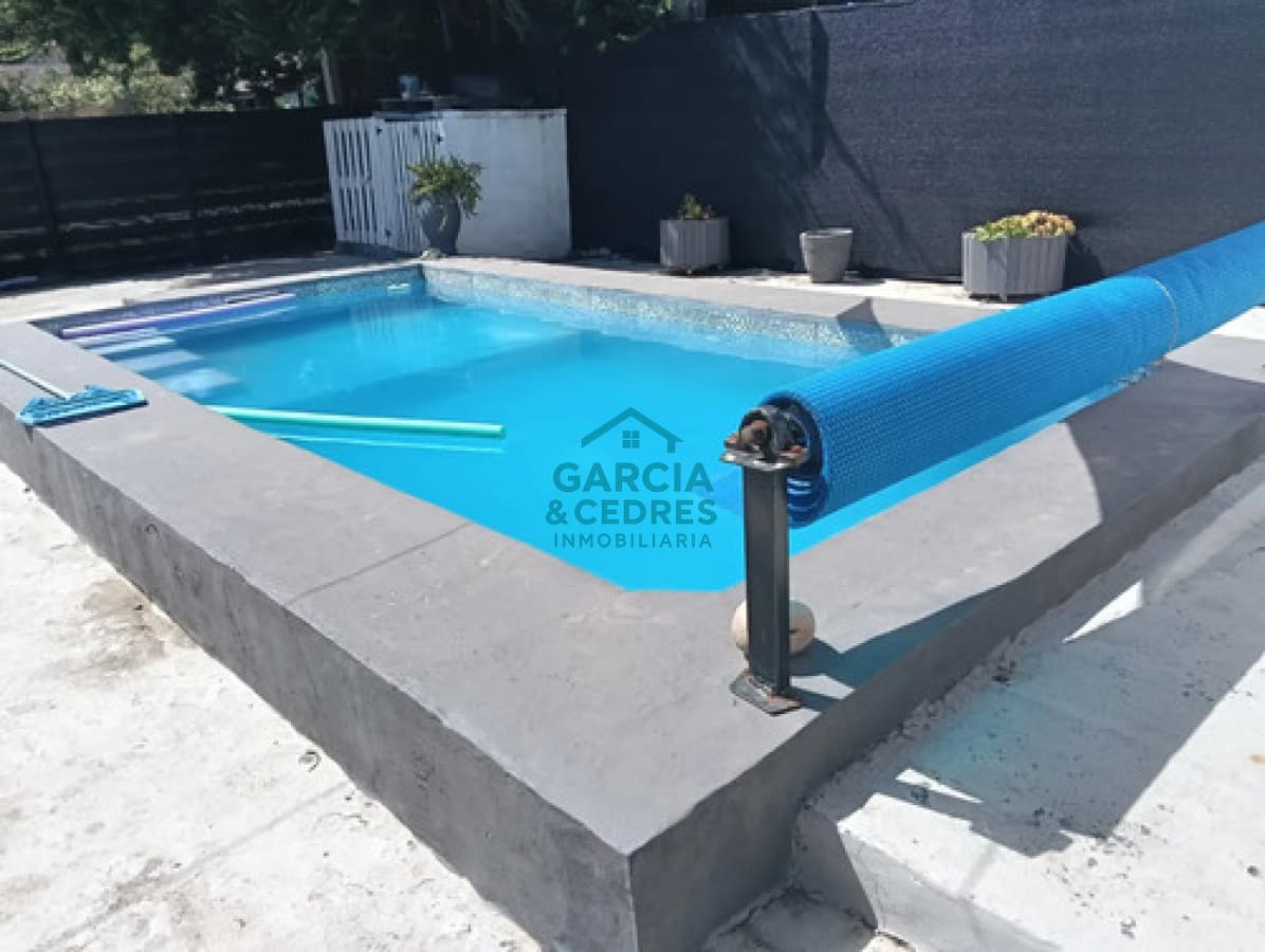 Casa de 2 dormitorios en Bella Vista con piscina - Piriápolis