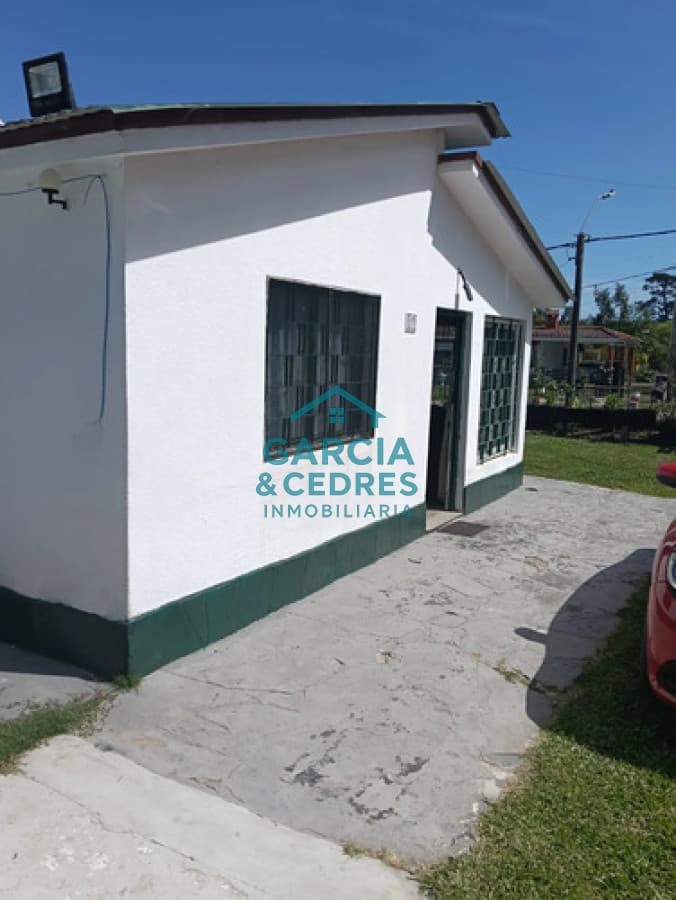 Casa de 2 dormitorios en Bella Vista con piscina - Piriápolis