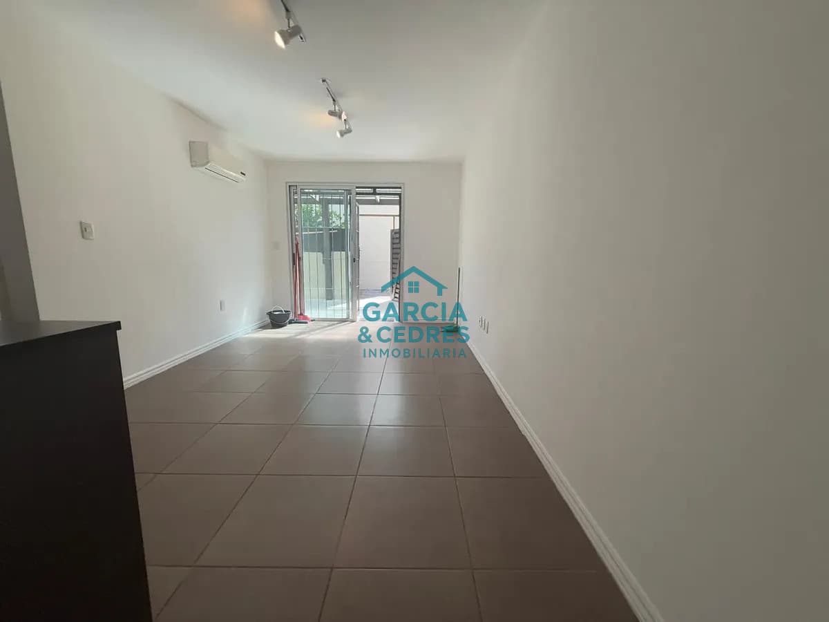 apto tipo casa en venta de 2 dormitorios