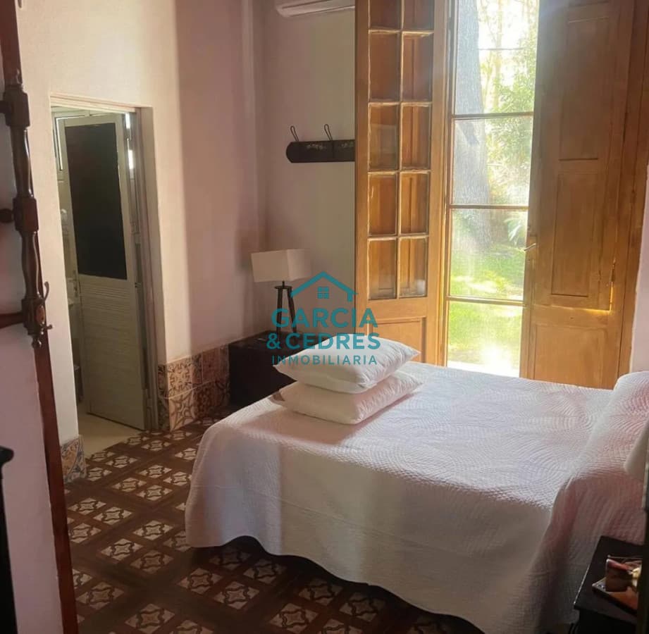 Casa en venta Con Piscina Climatizada Y Hermoso Parque En Punta Ballena.