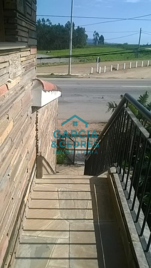 VENDO CASA EN PAN DE AZUCAR DE 5 DORMITORIOS Y 4 BAÑOS DE EXCELENTE CONSTRUCCION
