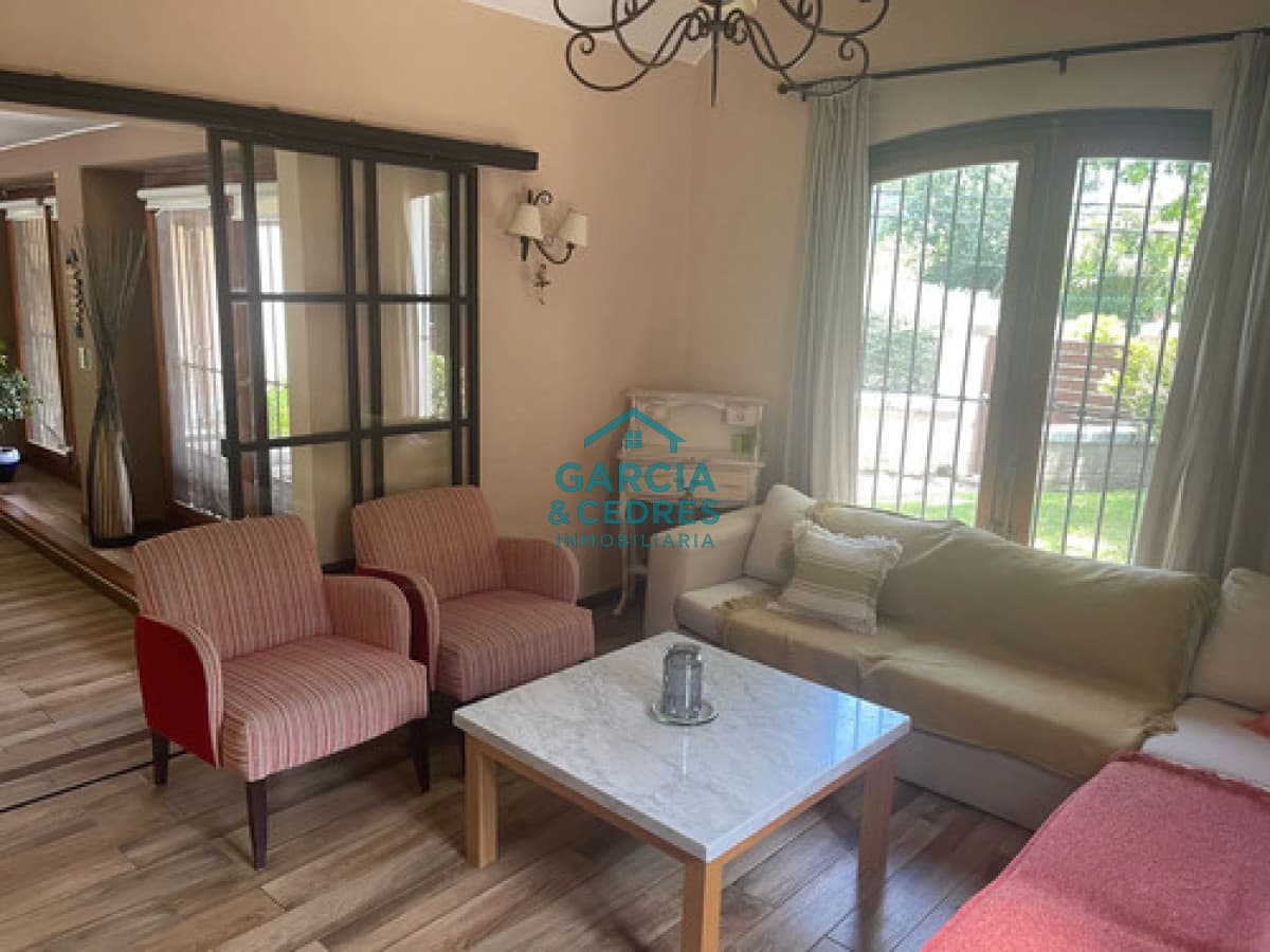 Gran casa a pasos del mar, Playa Mansa