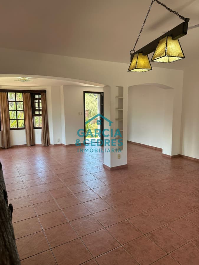 OPORTUNIDAD EN BARRIO CANTEGRIL . VENDO CASA DE 3 DORM. Y 3 BAÑOS EN ZONA DE COLEGIOS, FACULTADES Y CENTROS DE SALUD