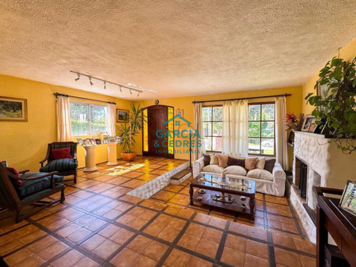 Casa de 6 dormitorios en Cantegril, Punta Del Este,