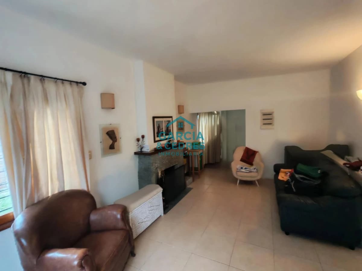Casa en Nuevo Cantegril 3 dorm+3 baños . Barbacoa Cerrada