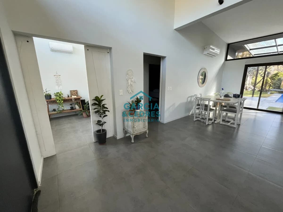 CASA LUGANO CERCA PUNTA SHOPPING