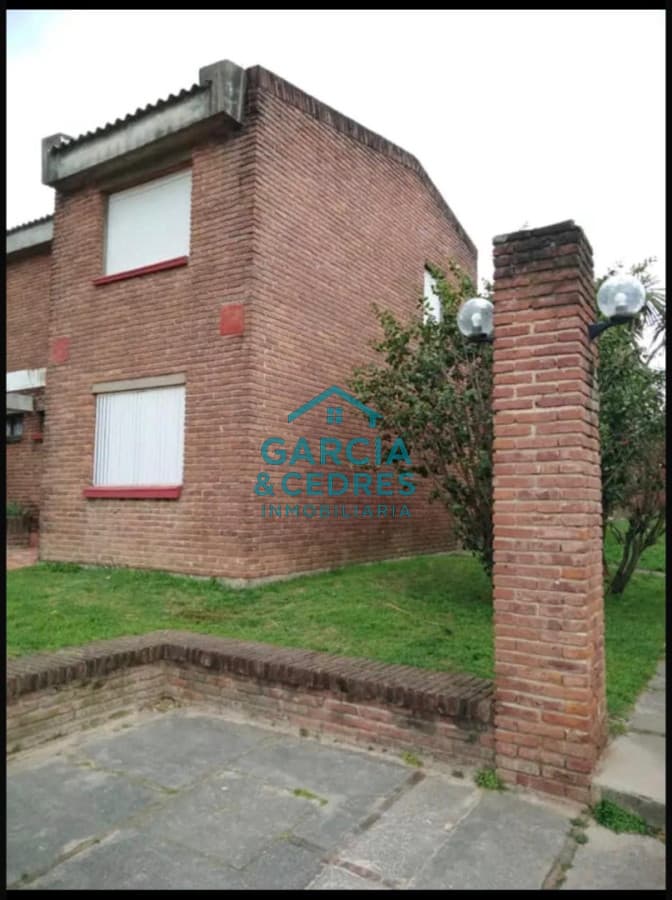 OPORTUNIDAD !!!! VENDO VIVIENDA EN CASTILLO EN EXCEPCIONAL ESTADO