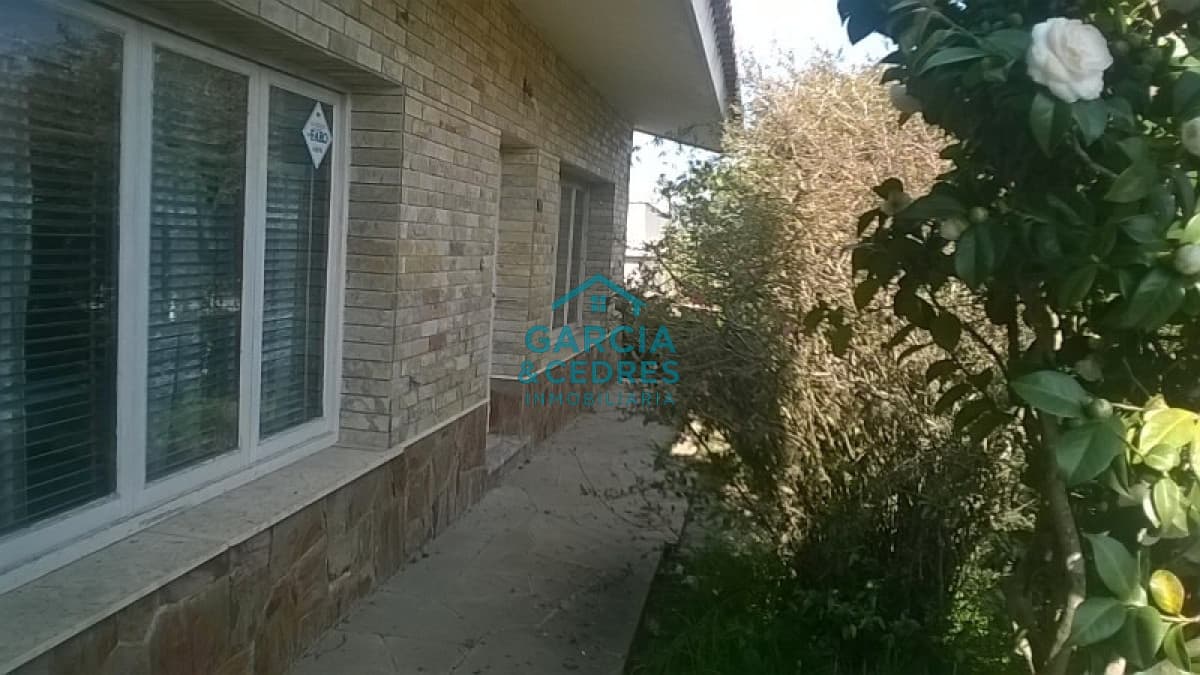 VENDO CASA EN PAN DE AZUCAR DE 5 DORMITORIOS Y 4 BAÑOS DE EXCELENTE CONSTRUCCION