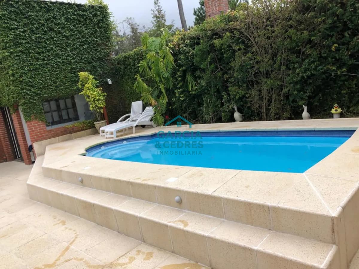 Alquiler de Temporada - Casa con Piscina Climatizada en Punta del Este