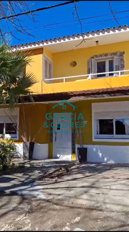 EXCELENTE OPORTUNIDAD EN PIRIAPOLIS COMPLEJO DE 4 CASAS A SOLO 4 CUADRAS DEL MAR