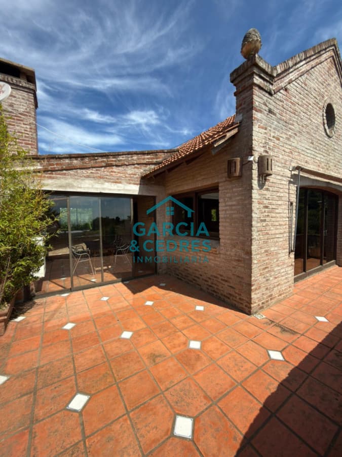 Casa con vistas al mar y cerros - Piriápolis