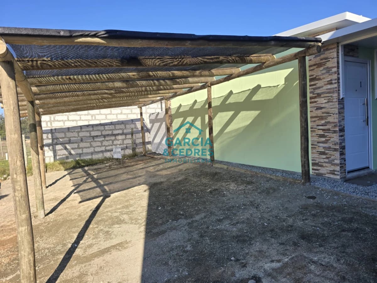 Vendo complejo en 4 H de 3 casas. 2 de 1 dorm. y una de 2 dormi. Todas con renta incluida