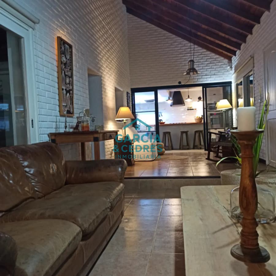 Casa de 4 dormitorios en alquiler de temporada - San Rafael, Punta del Este