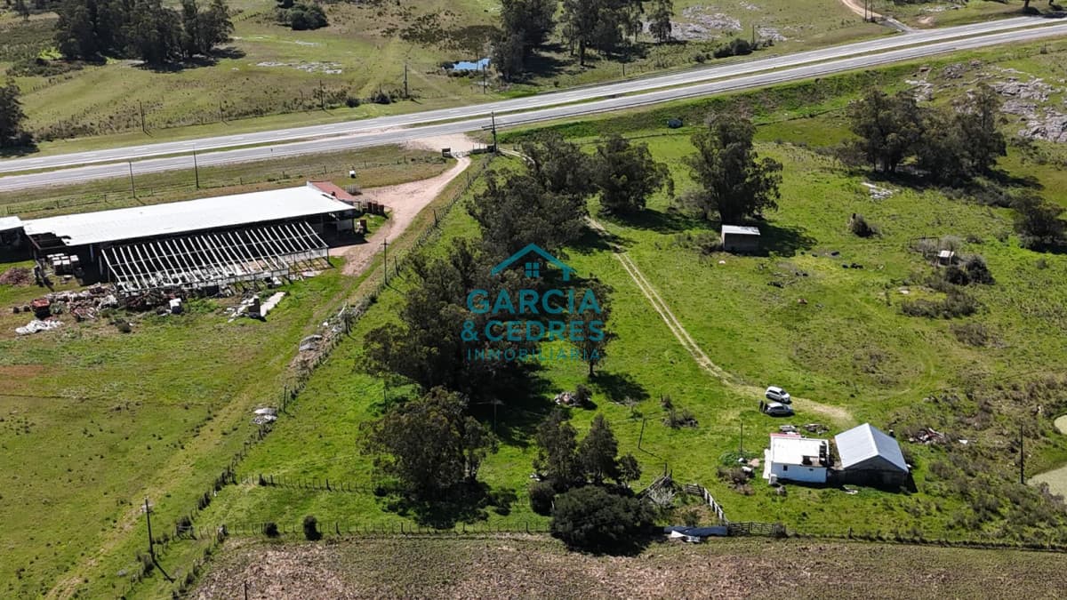 Venta de Campo de 20 has en Ruta 9 con casa y galpones