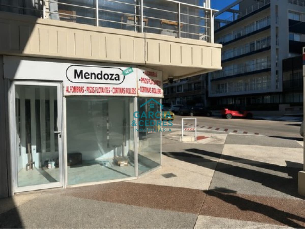 Local Comercial 11m² Alquilado - Punta Del Este - Rentabilidad 5.9% Anual En Dólares