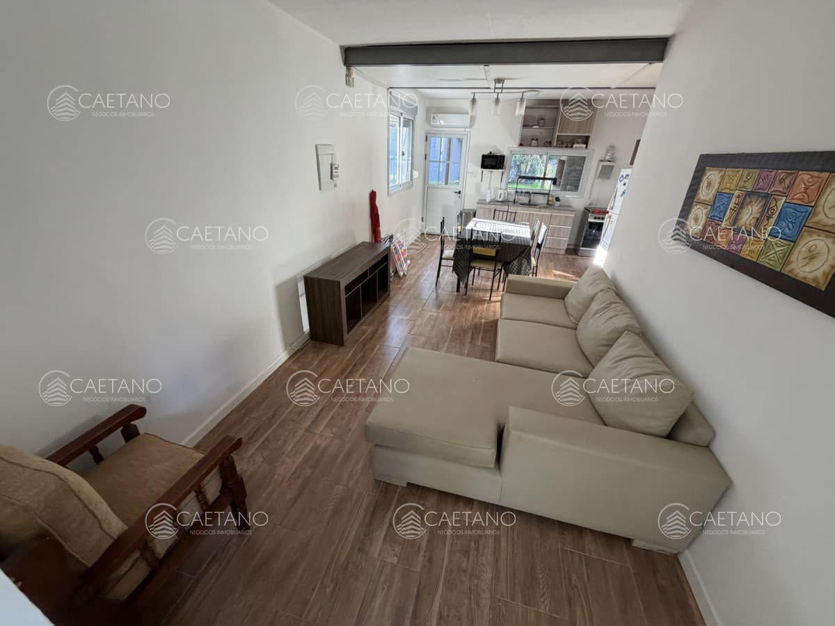 Oportunidad en Bella Vista - Casa Amueblada de 2 Dormitorios con Parrillero y Cochera