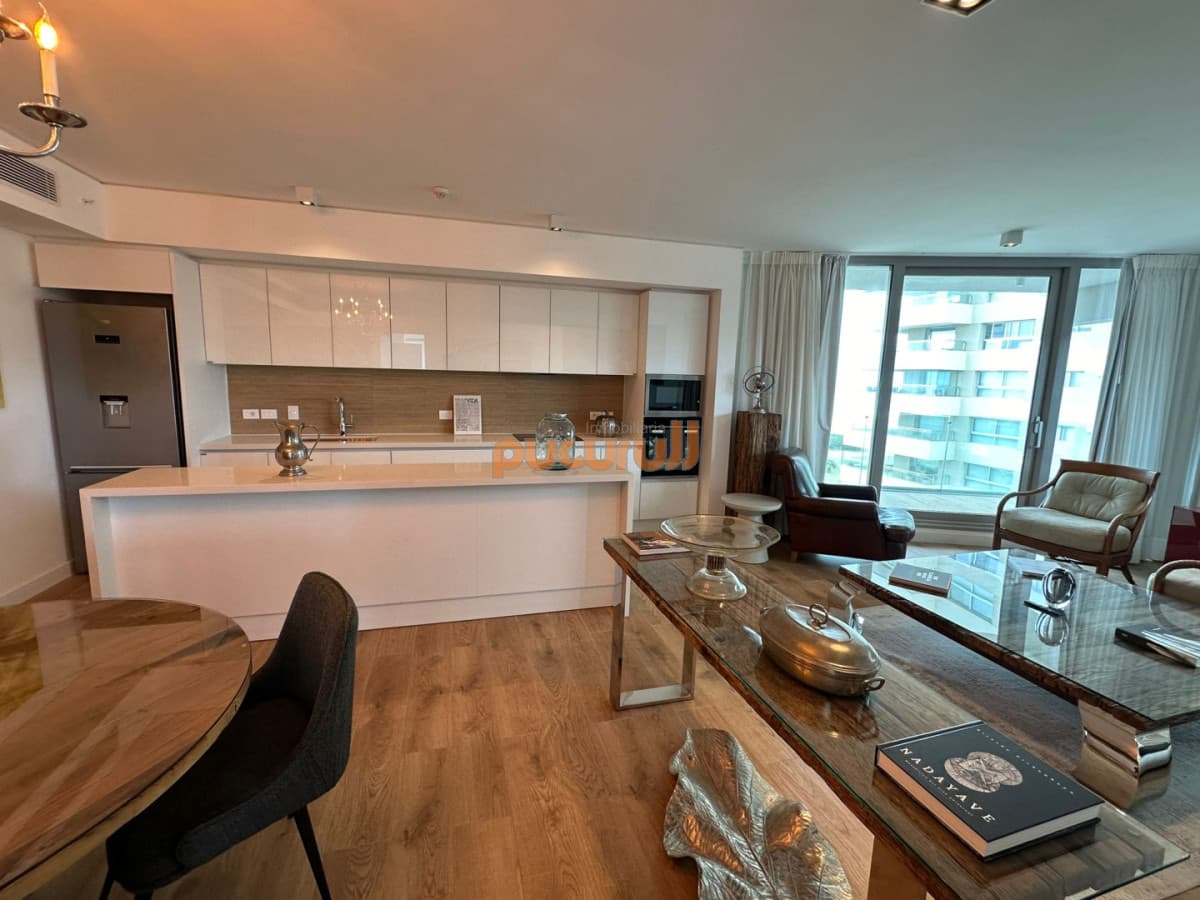 APARTAMENTO TORRE TRUMP 2 DORM. Y 3 BAÑOS