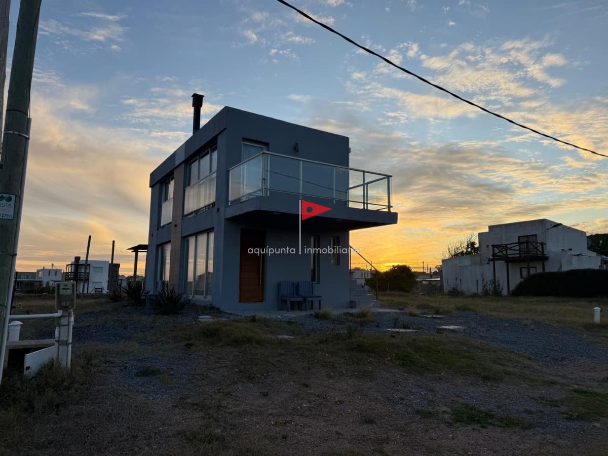 Casa ID.72 - Oportunidad en Punta Negra - Dos Casas