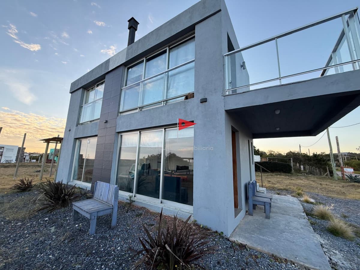 Casa ID.72 - Oportunidad en Punta Negra - Dos Casas