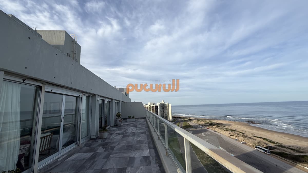 PLAYA BRAVA PENT HOUSE
