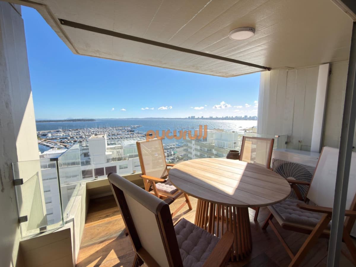 Apartamento en venta frente al puerto