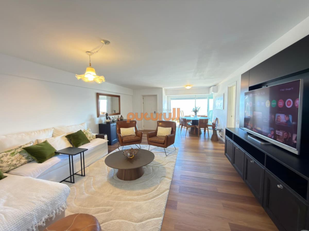 Apartamento en venta frente al puerto
