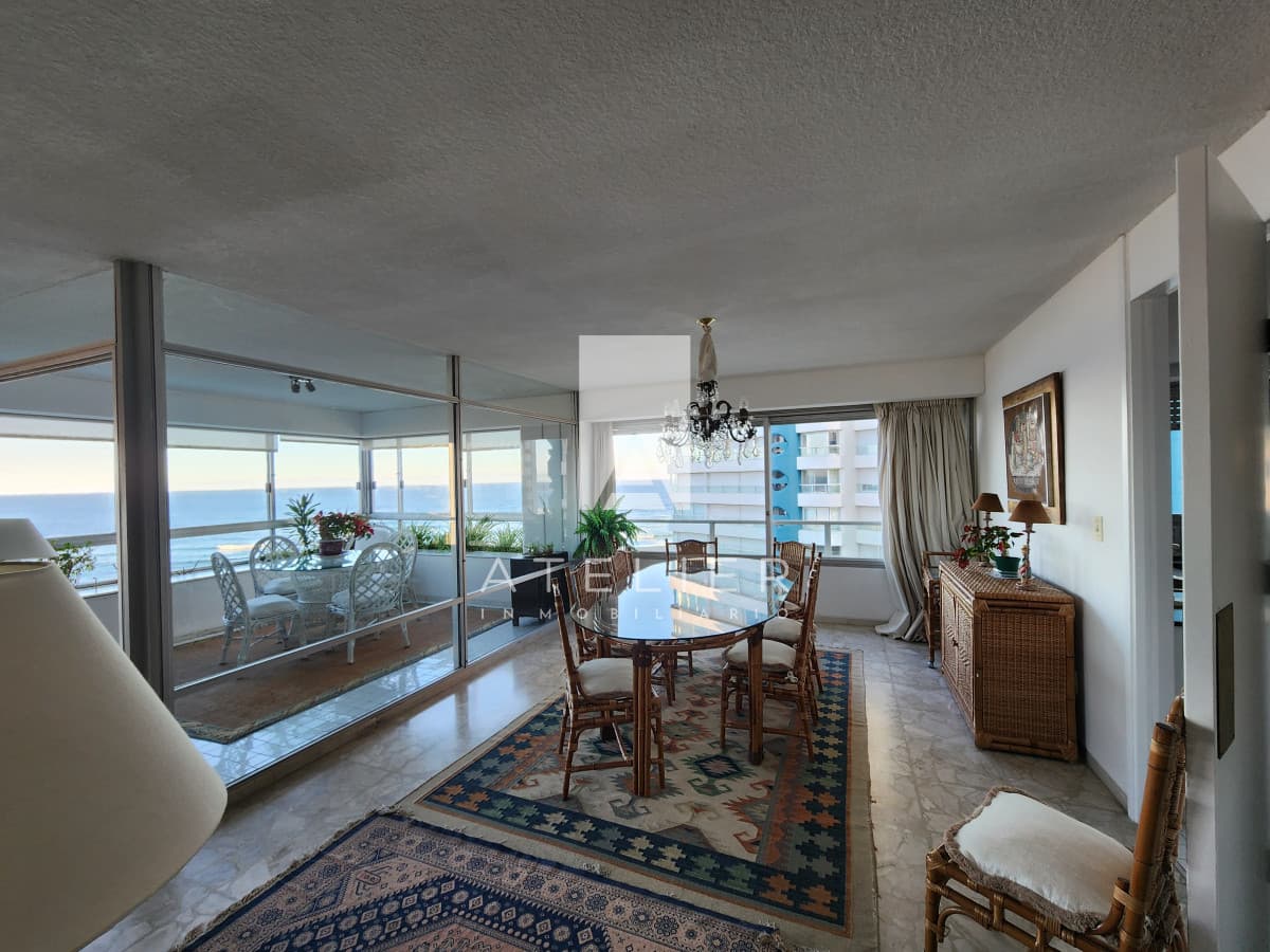 Edificio Delfín semi piso, Punta del Este