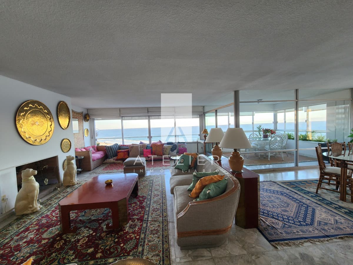 Edificio Delfín semi piso, Punta del Este