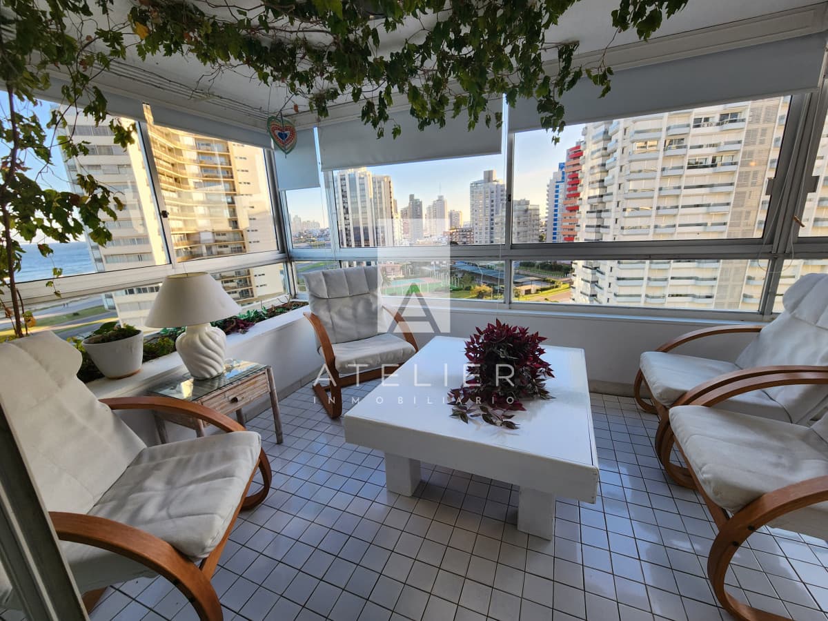 Edificio Delfín semi piso, Punta del Este