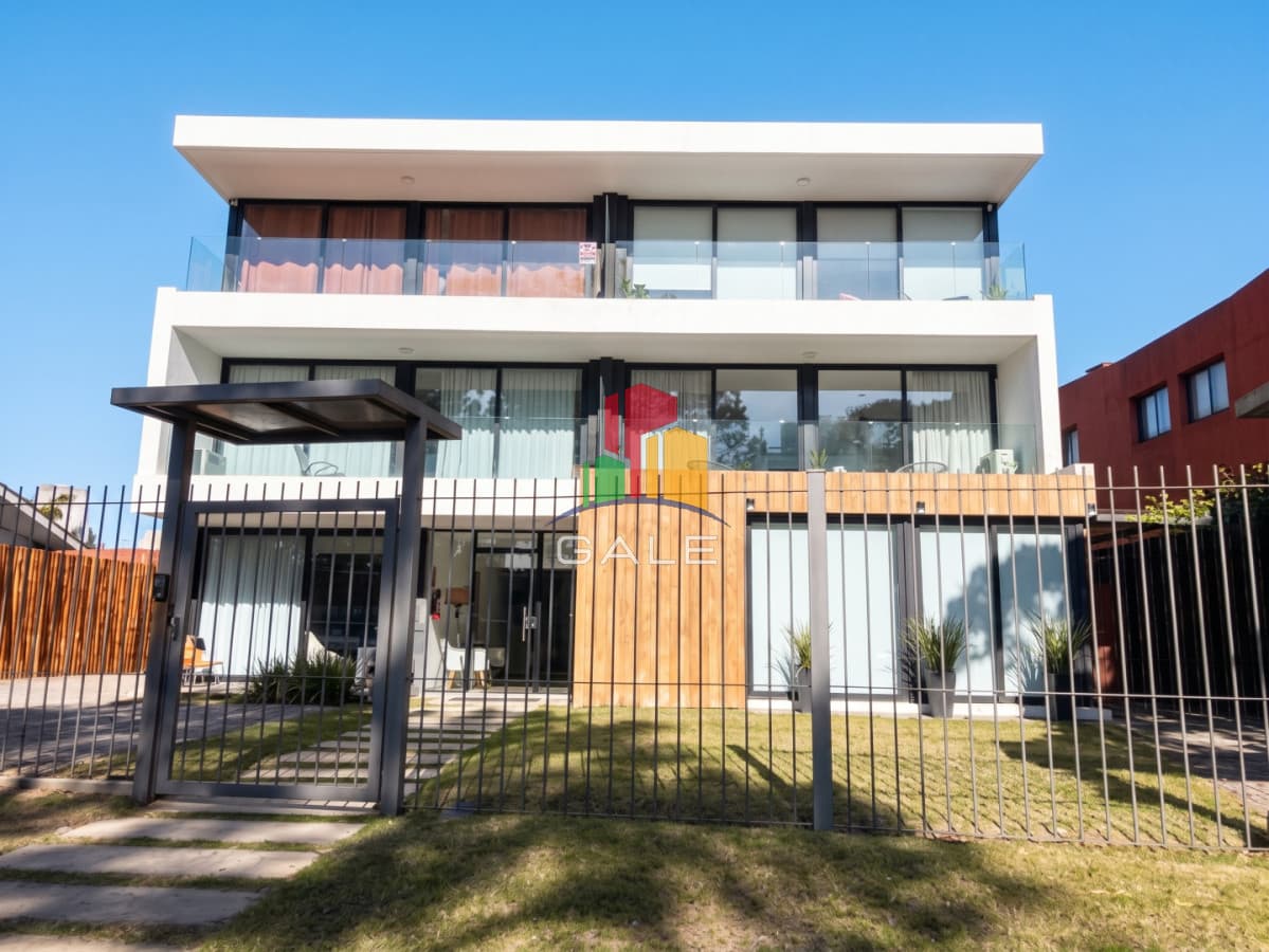 Gale Propiedades & Escribanía Apartamento ID.4629 - Apartamento en Venta 1 Dormitorio cerca de Punta Shopping