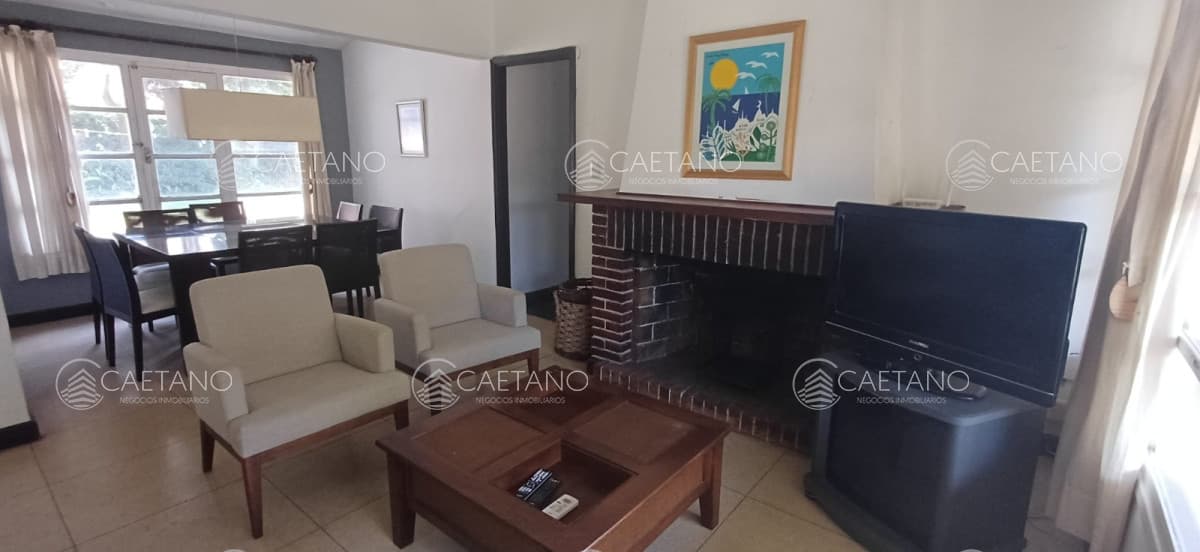 Casa de 3 dormitorios en zona Cantgril en Venta