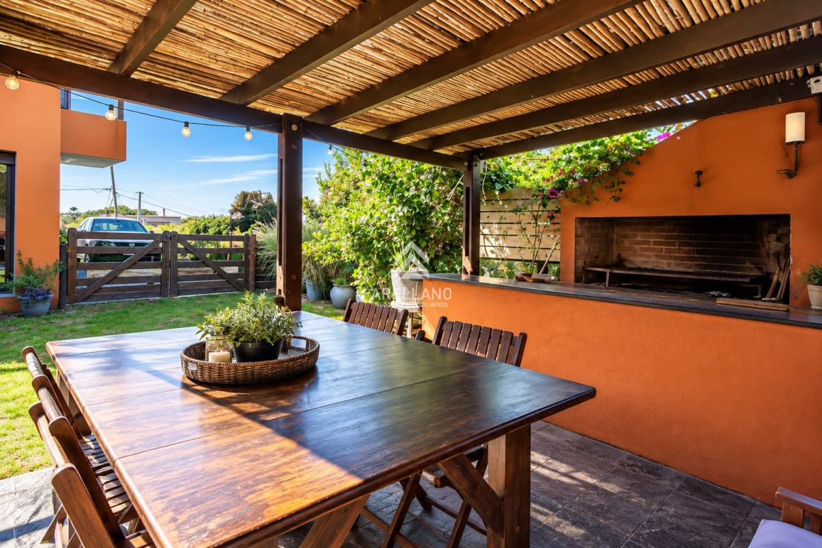 Casa ID.6996 - Venta casa 4 dormitorios El Chorro