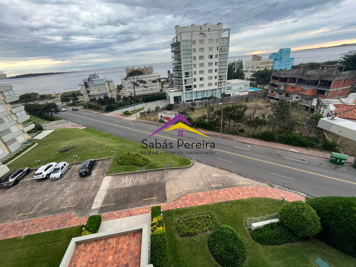 ALQUILER MANSA 3 DORMITORIOS CON SERVICIOS