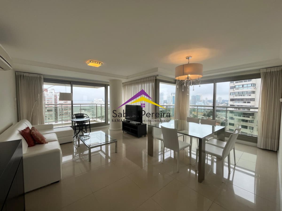 Apartamento de 3 dormitorios en alquiler de temporada