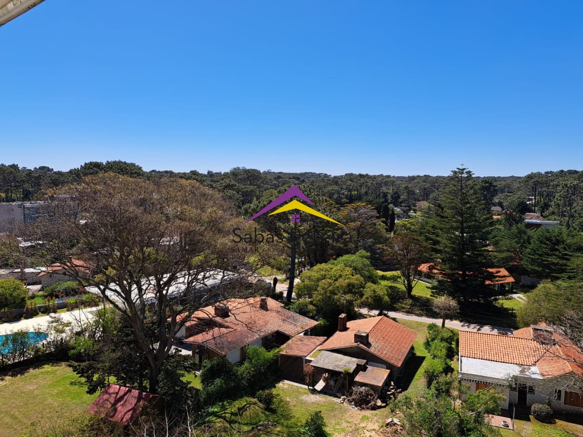 Apartamento ID.37873 - Venta de apartamento de 3 dormitorios en torre de categoría
