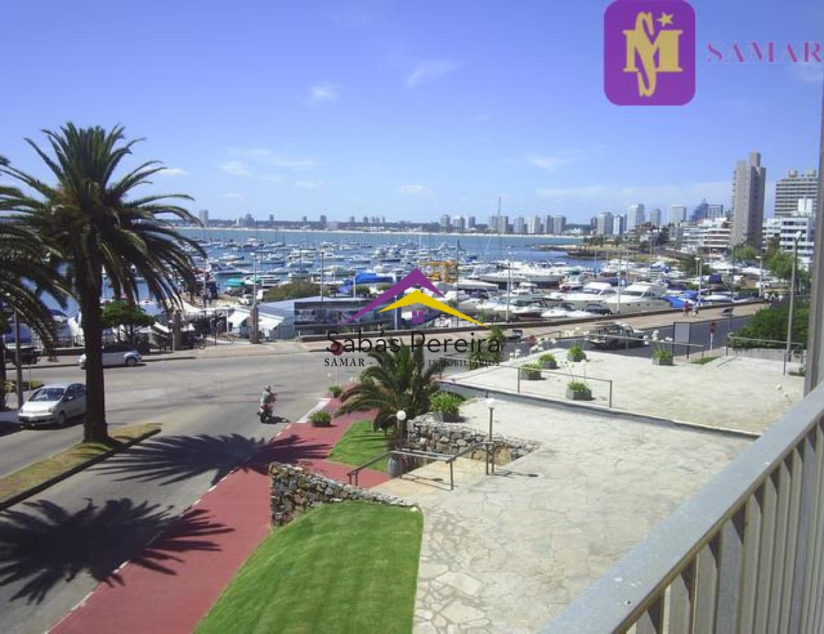Apartamento 1 dormitorio ubicado en zona del puerto de Punta del Este, excelente vista!